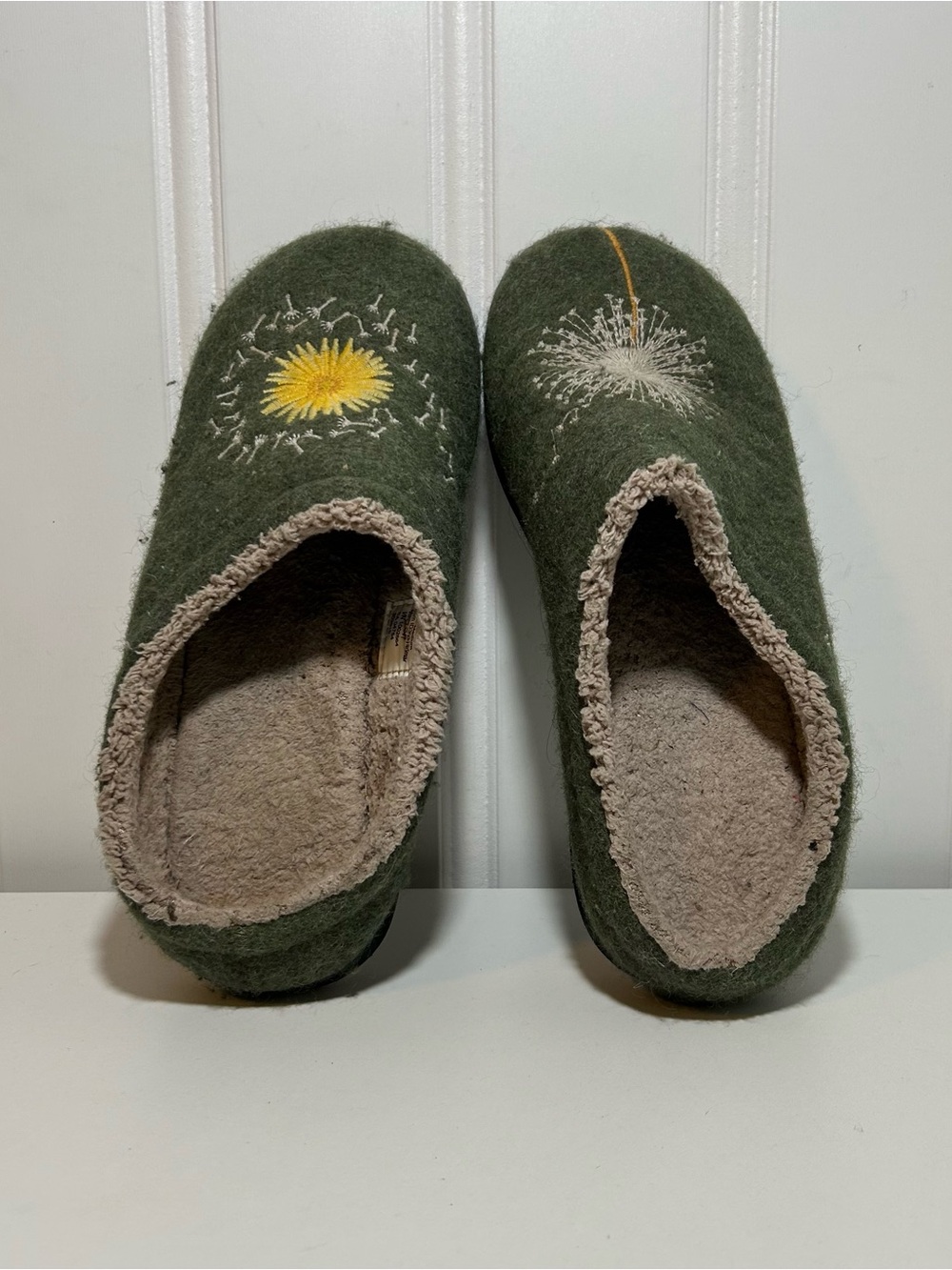 L.L.Bean daybreak scuff motif Green Wool Dandelion Slip-On Slippers womens 8
